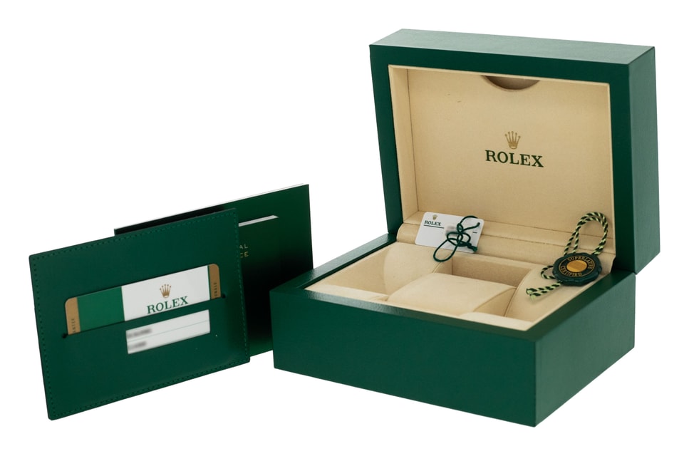 Rolex Oyster Perpetual 114300 Image 4